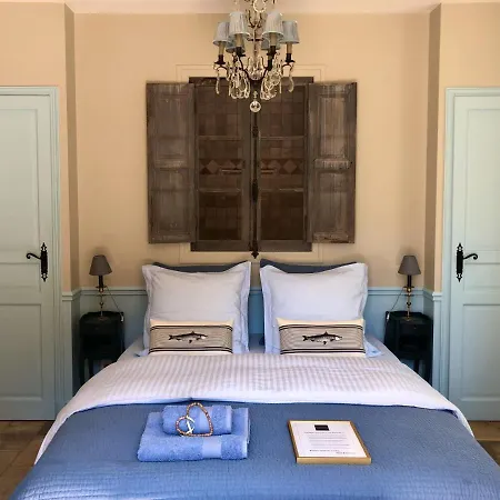 Les Aurochs Bed & Breakfast *