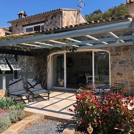 Les Aurochs Bed & Breakfast *