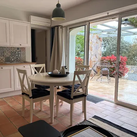 Bed & Breakfast Les Aurochs Grimaud