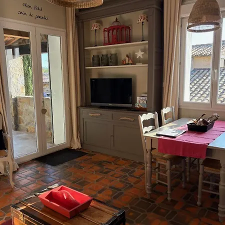 Les Aurochs Bed & Breakfast Grimaud